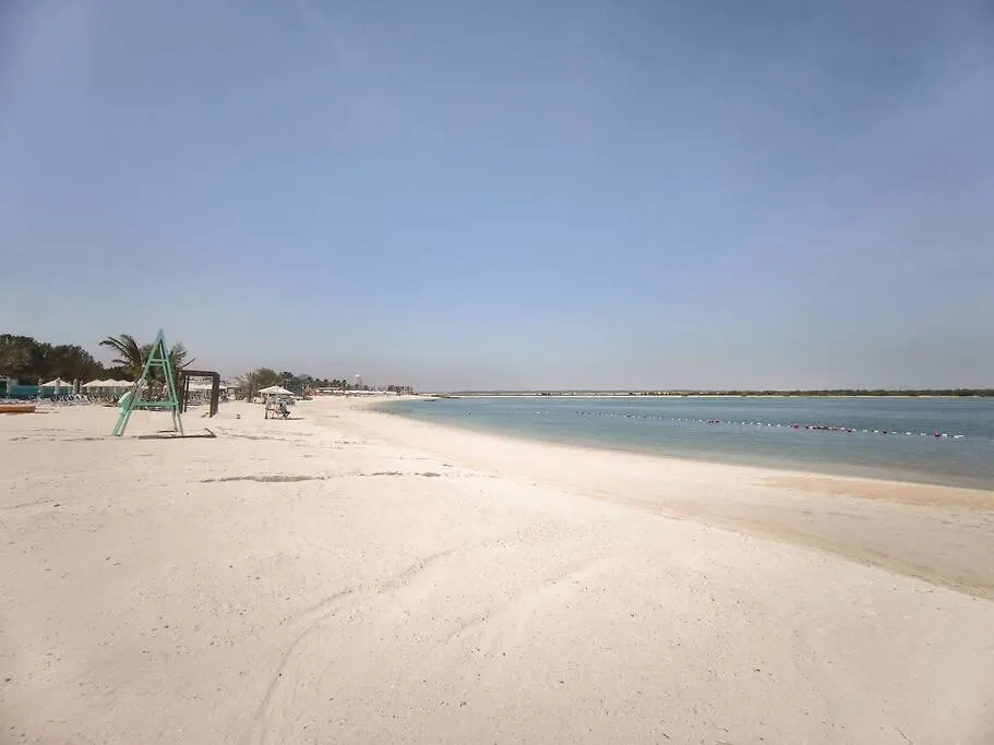 Bright Oasis At Yas - Private Beach Access Abu Dhabi