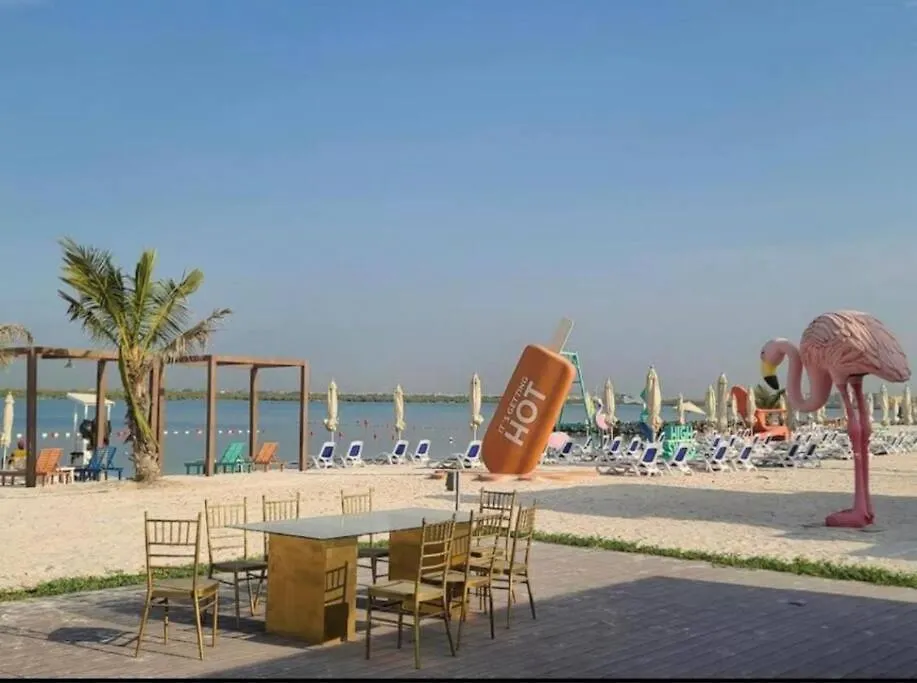 Bright Oasis At Yas - Private Beach Access Abu Dhabi Apartment